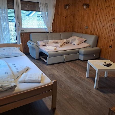 Kiara Rooms Jesenice Buitenkant foto